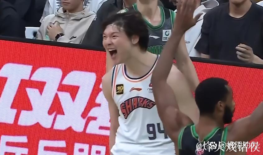 弗格35分辽宁胜广州 王哲林20分上海负天津 弗格35分辽宁胜广州 王哲林20分上海负天津