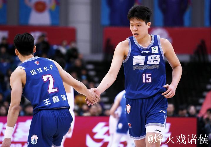 杨瀚森18+11+4帽青岛不敌浙江 新疆大胜上海 杨瀚森18+11+4帽青岛不敌浙江 新疆大胜上海