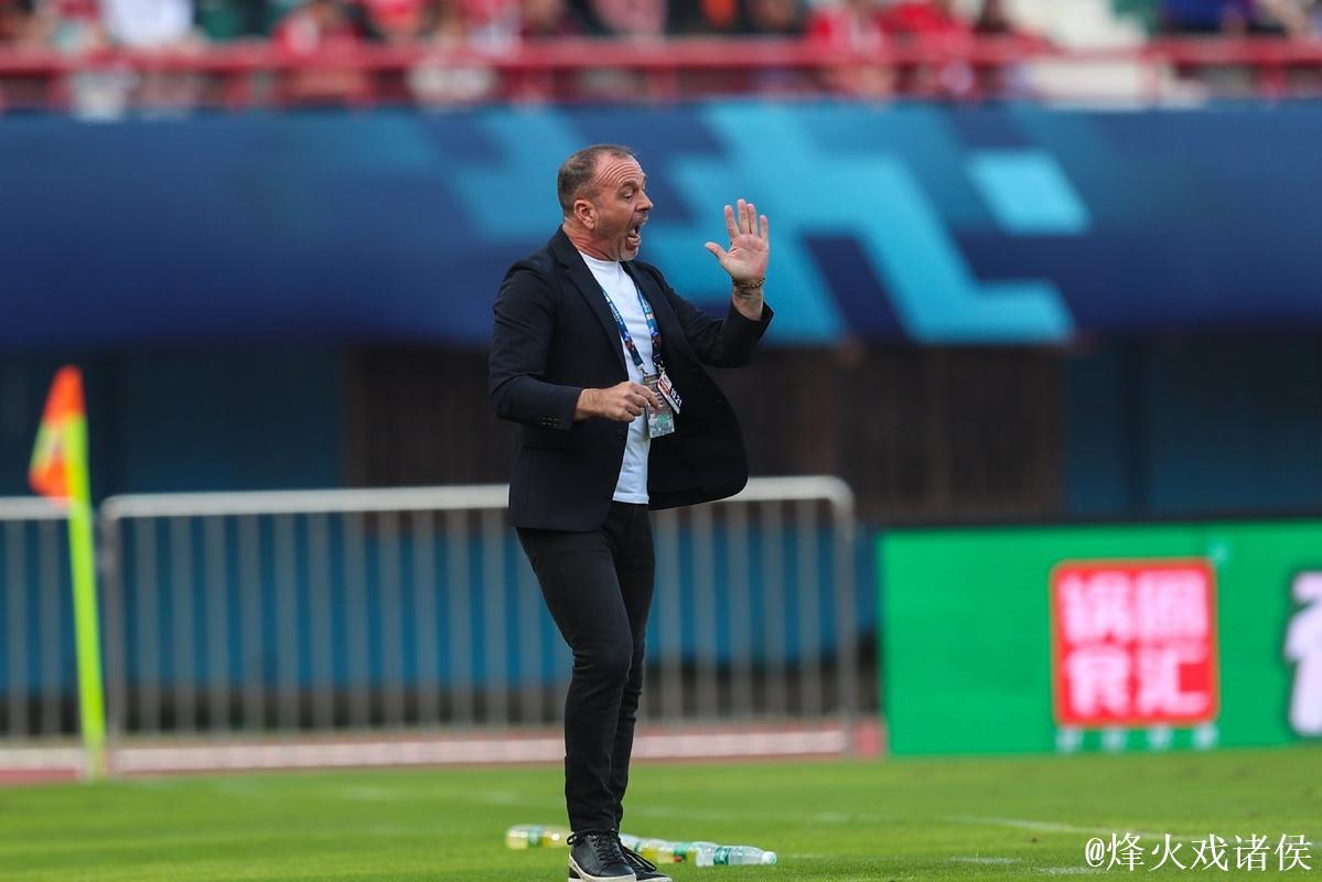 中甲三队齐换帅:形势不妙时 换帅换活法 中甲三队齐换帅:形势不妙时 换帅换活法